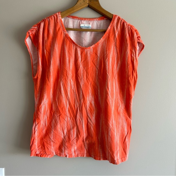 Columbia Shirt in the perfect summer colours or orange with white detailing - Picture 2 of 15